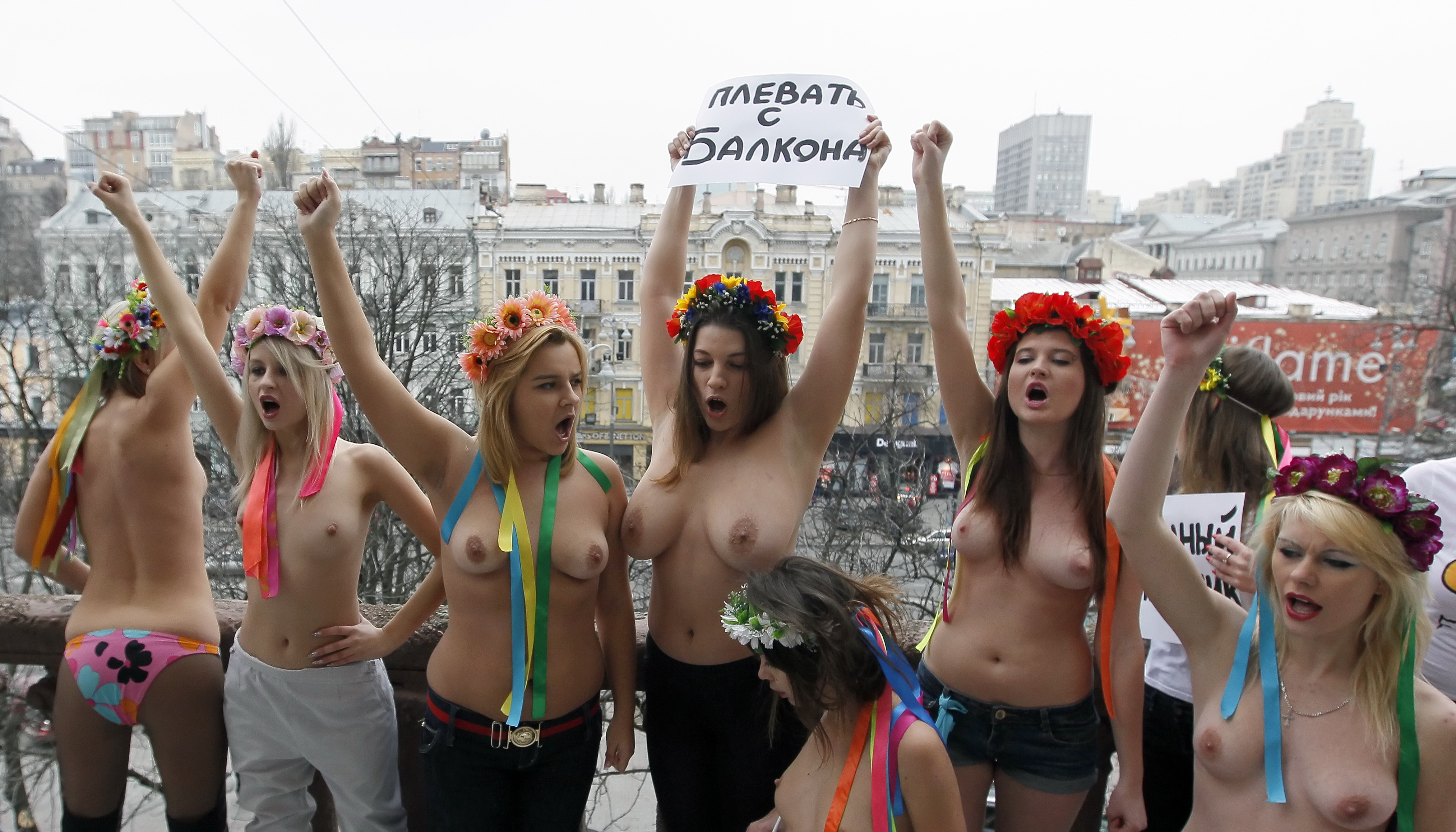 Голые украинские девчонки 63 фото